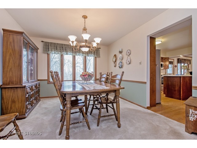 402 W Dowell Rd, Mchenry, IL 60051 photo 6