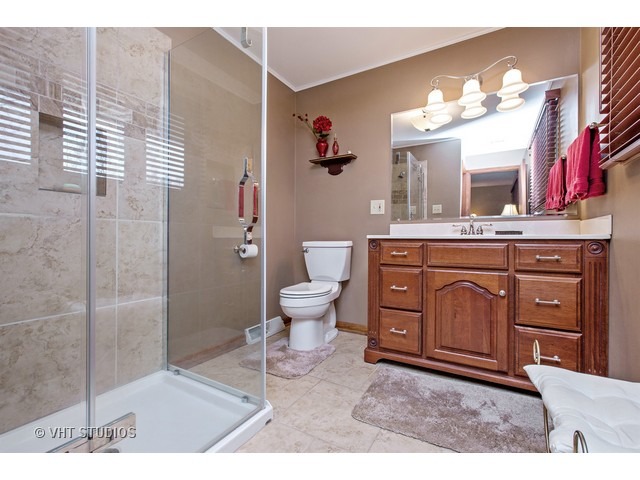 402 W Dowell Rd, Mchenry, IL 60051 photo 10