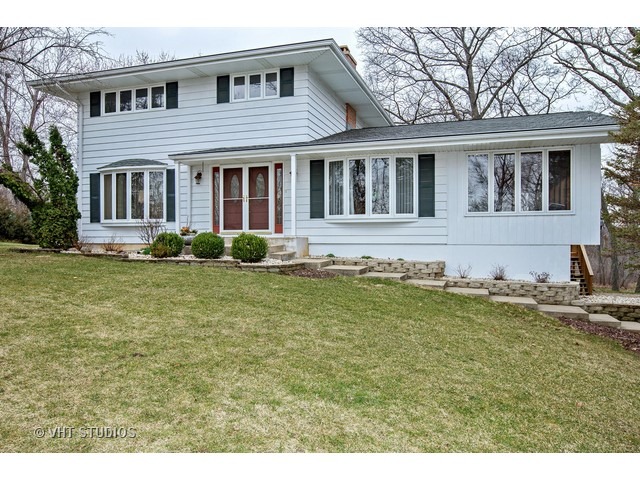 402 W Dowell Rd, Mchenry, IL 60051 photo 1