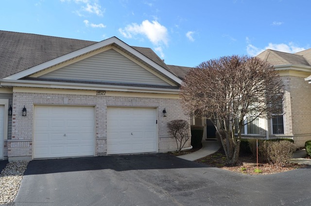 21527 W Empress Ln, Plainfield, IL 60544 photo 1