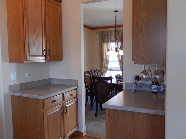 2084 Gardner Cir, Aurora, IL 60503 photo 7