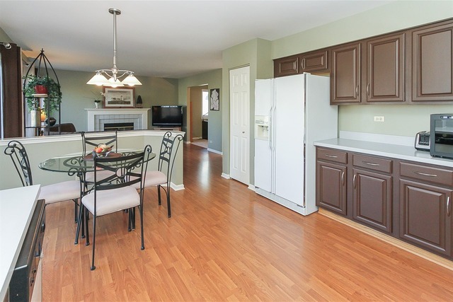 1602 Vineyard Dr, Gurnee, IL 60031 photo 10
