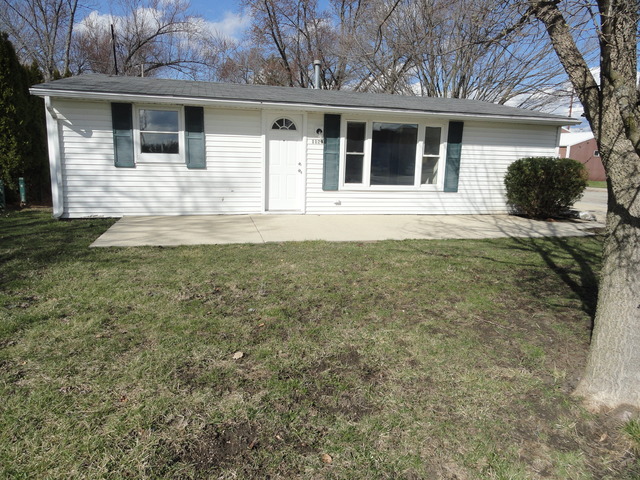 1129 E Taylor St, Dekalb, IL 60115 photo 1