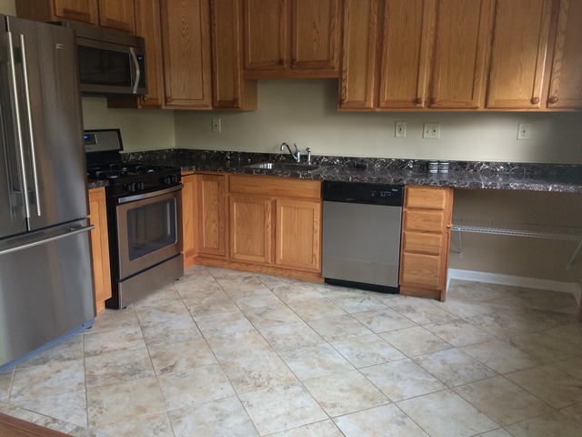 814 Wicker Ave, Streamwood, IL 60107 photo 3
