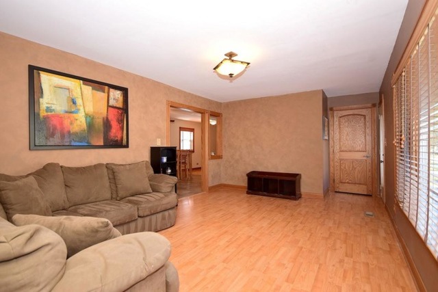 665 Springfield Dr, Roselle, IL 60172 photo 2