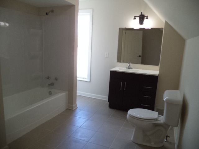 416 E Perry St, Belvidere, IL 61008 photo 17