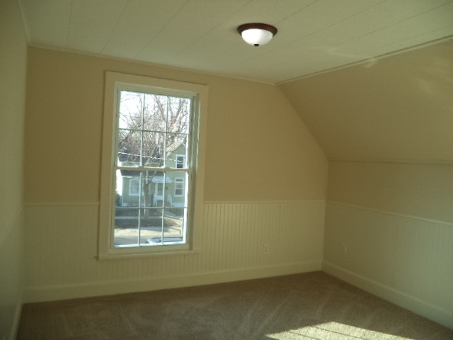 416 E Perry St, Belvidere, IL 61008 photo 14