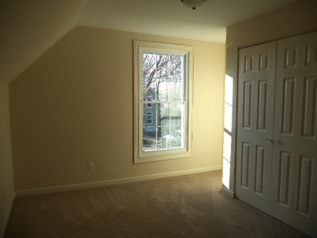 416 E Perry St, Belvidere, IL 61008 photo 16