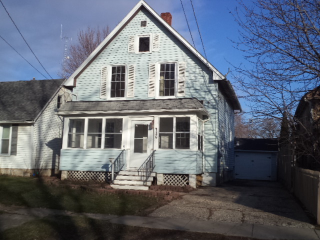 416 E Perry St, Belvidere, IL 61008 photo 1