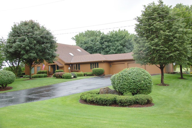 280 Fairway View Dr, Algonquin, IL 60102 photo 1