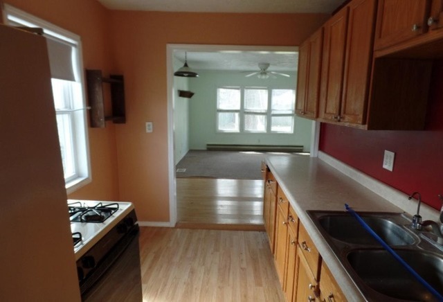 1836 Burry Circle Dr, Crest Hill, IL 60403 photo 3