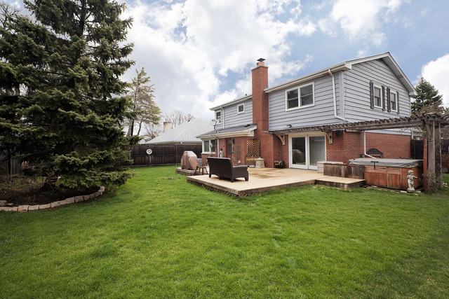 1000 Rolling Pass, Glenview, IL 60025 photo 2