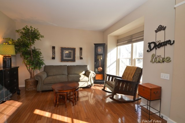 4351 Whitehall Ln, Algonquin, IL 60102 photo 4
