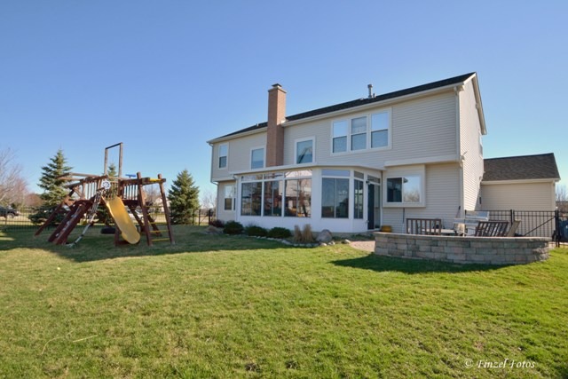4351 Whitehall Ln, Algonquin, IL 60102 photo 24