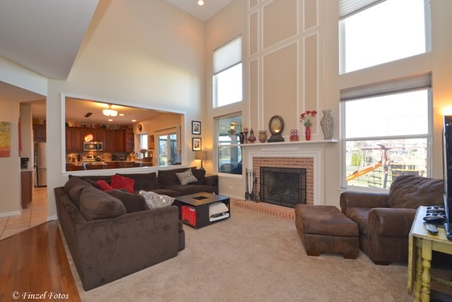 4351 Whitehall Ln, Algonquin, IL 60102 photo 7
