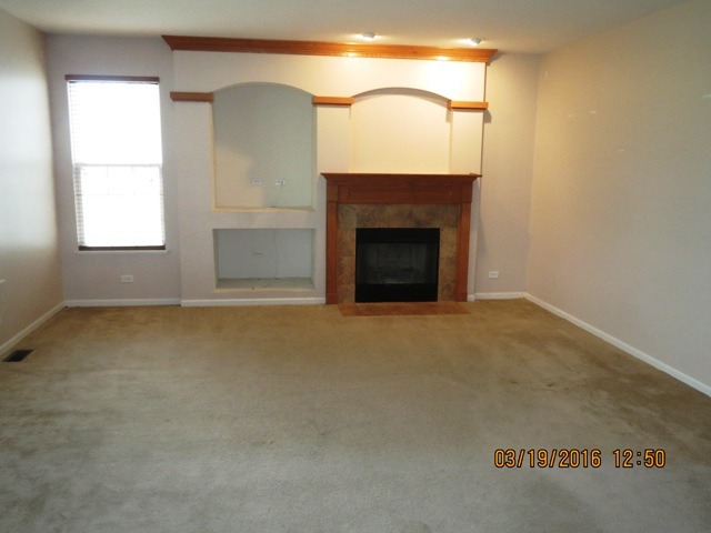 1023 Biltmore Dr, Elgin, IL 60120 photo 3