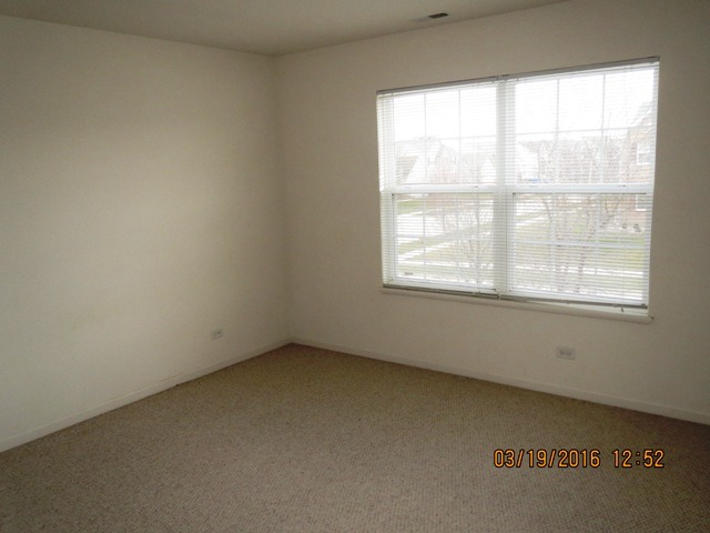 1023 Biltmore Dr, Elgin, IL 60120 photo 11