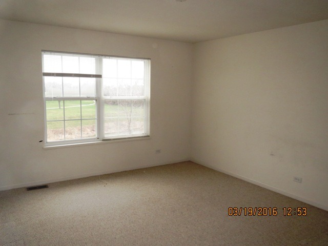 1023 Biltmore Dr, Elgin, IL 60120 photo 12