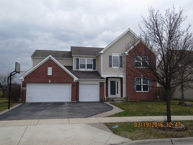 1023 Biltmore Dr, Elgin, IL 60120 photo 1