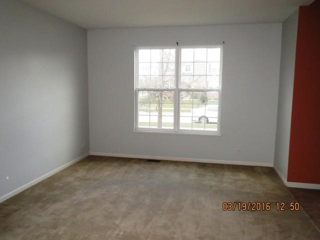 1023 Biltmore Dr, Elgin, IL 60120 photo 4