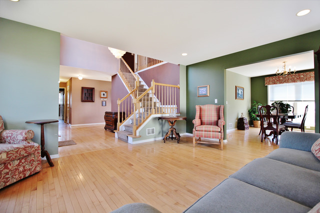 1501 Derby Ln, Bartlett, IL 60103 photo 9
