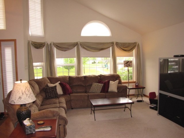 2818 Sierra Ave, Plainfield, IL 60586 photo 2