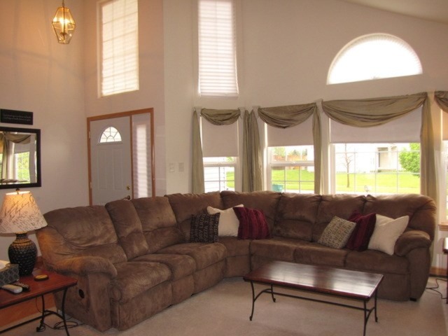 2818 Sierra Ave, Plainfield, IL 60586 photo 3