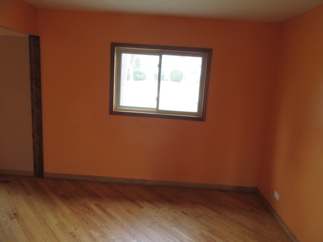 415 Azalea Ln, Hoffman Estates, IL 60169 photo 3