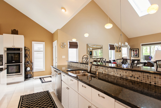 1287 Cranbrook Cir, Aurora, IL 60502 photo 2