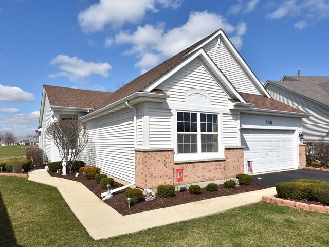 21612 W Larch Dr, Plainfield, IL 60544 photo 1