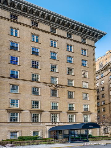 60 E Scott St #704, Chicago, IL 60610 photo 1