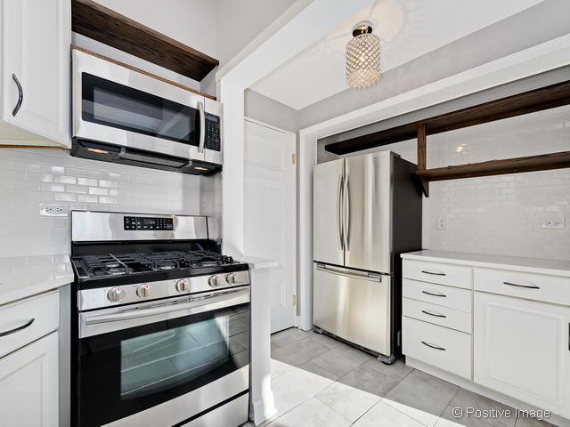 60 E Scott St #704, Chicago, IL 60610 photo 8