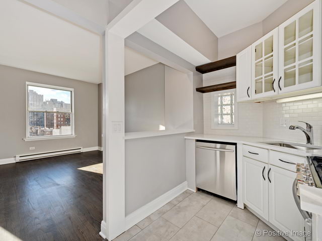 60 E Scott St #704, Chicago, IL 60610 photo 5