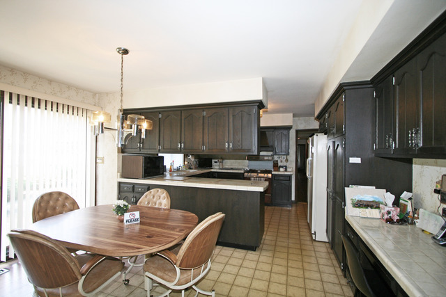 127 Post Rd, Willowbrook, IL 60527 photo 7