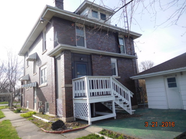 302 S Jackson St, Gardner, IL 60424 photo 4