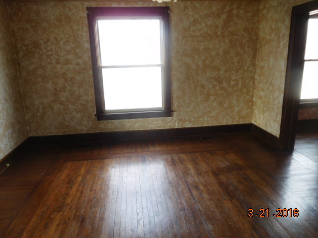 302 S Jackson St, Gardner, IL 60424 photo 8