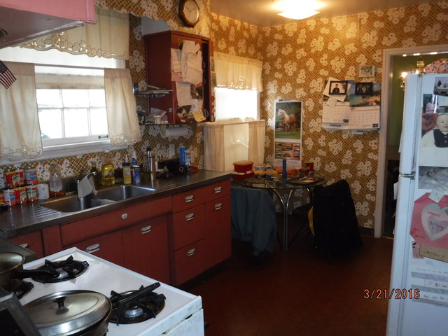 405 E Benton St, Aurora, IL 60505 photo 5