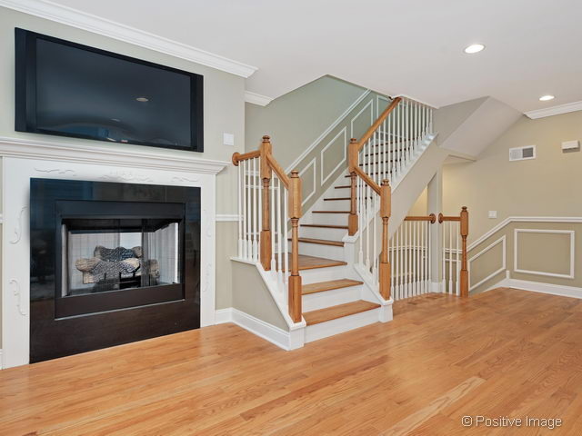 3228 W Belle Plaine Ave, Chicago, IL 60618 photo 14