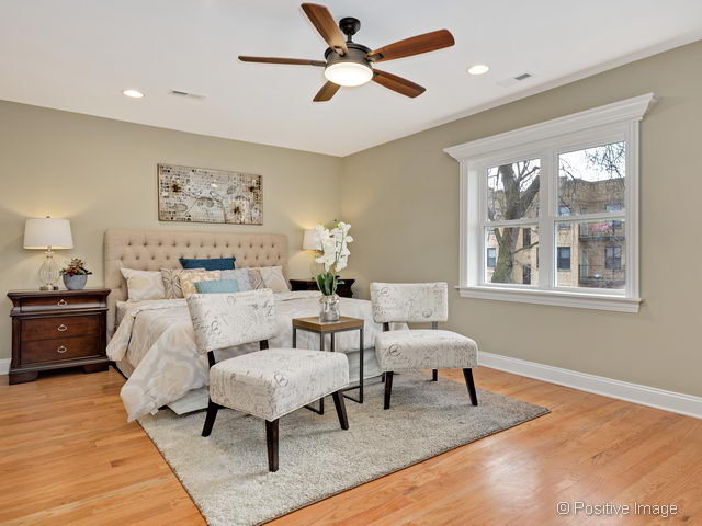 3228 W Belle Plaine Ave, Chicago, IL 60618 photo 15
