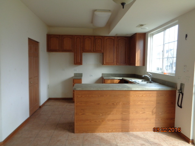1655 Plum Tree Ln, Aurora, IL 60504 photo 7