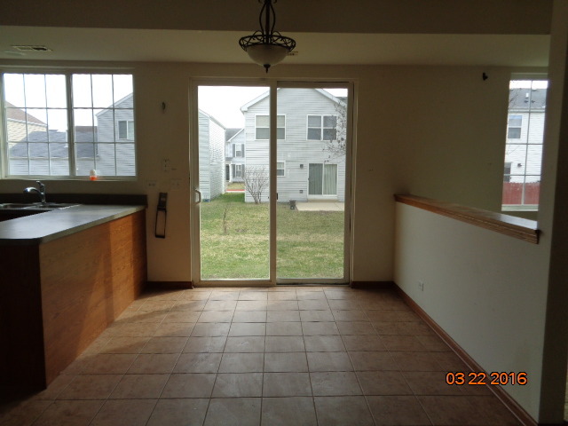 1655 Plum Tree Ln, Aurora, IL 60504 photo 6