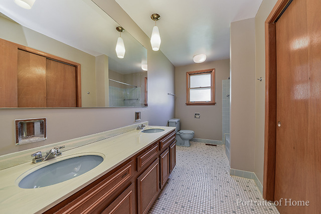 718 70th, Darien, IL 60561 photo 13