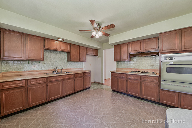 718 70th, Darien, IL 60561 photo 6