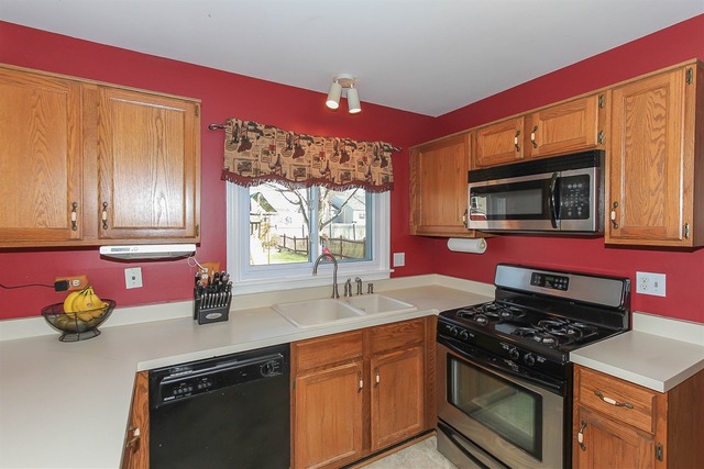 1780 Charles Ave, Algonquin, IL 60102 photo 7