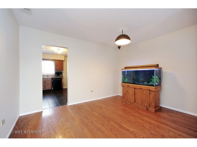 712 Cobblestone Cir #C, Glenview, IL 60025 photo 5