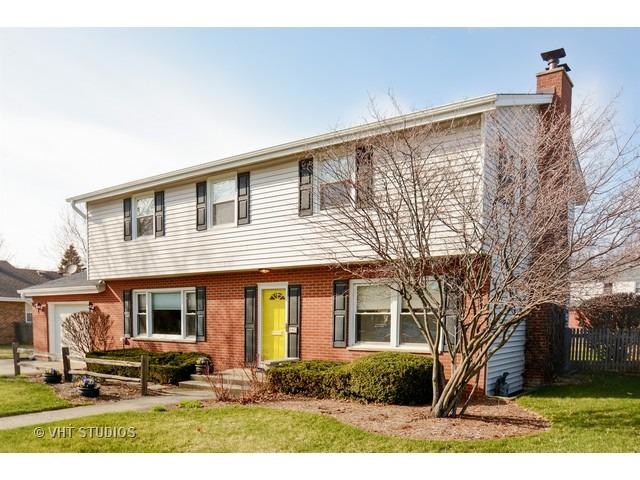 602 E 2nd St, Lockport, IL 60441 photo 1