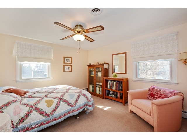 602 E 2nd St, Lockport, IL 60441 photo 8