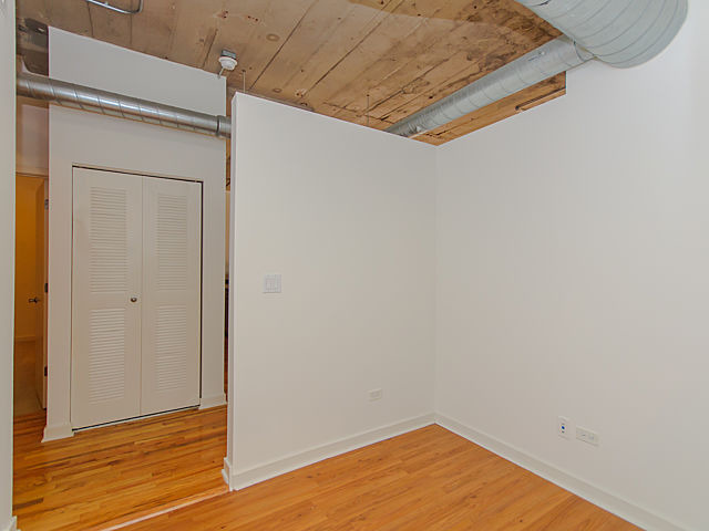 1069 W 14th Pl #202, Chicago, IL 60608 photo 7
