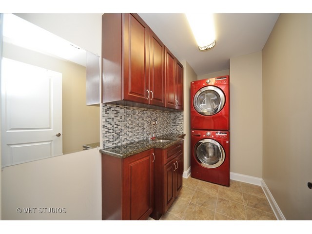 140 W Willow Rd, Wheeling, IL 60090 photo 16