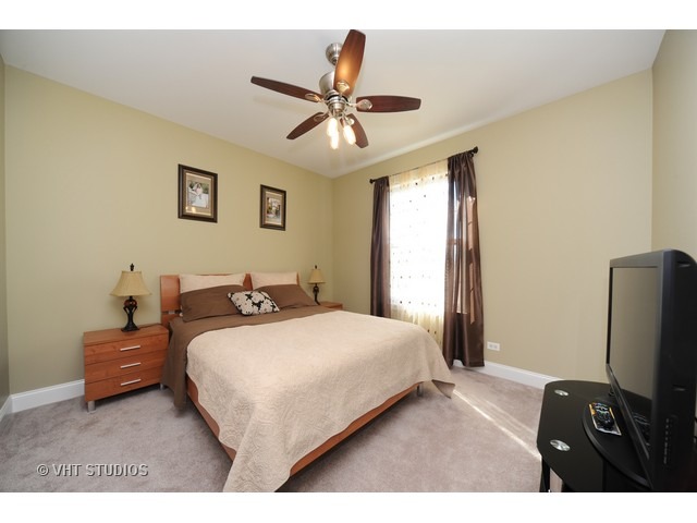 140 W Willow Rd, Wheeling, IL 60090 photo 12
